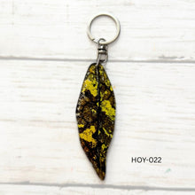 Load image into Gallery viewer, Hoya Leaf Keychain Multiple Options
