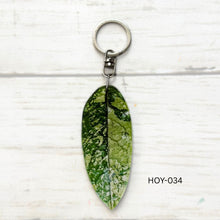 Load image into Gallery viewer, Hoya Leaf Keychain Multiple Options
