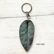 Load image into Gallery viewer, Hoya Leaf Keychain Multiple Options