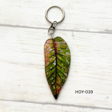 Load image into Gallery viewer, Hoya Leaf Keychain Multiple Options
