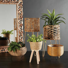Load image into Gallery viewer, Lined Planter Wire Planter
